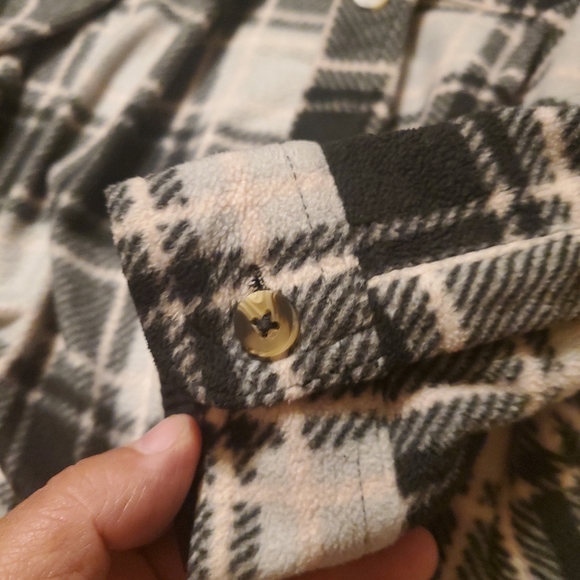 Time And Tru Button Up Shirt Longsleeves - Picture 4 of 6